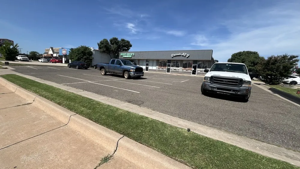 Professional lawn care service in Oklahoma City, OK - LT Lawn Care Solutions