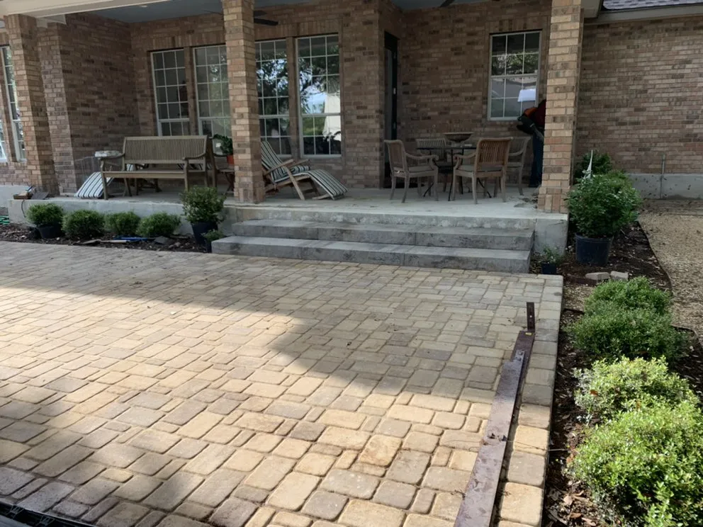 Custom residential landscaping in San Antonio, TX - LTB Hardscapes
