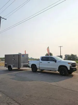 Lua's Enterprises Logo