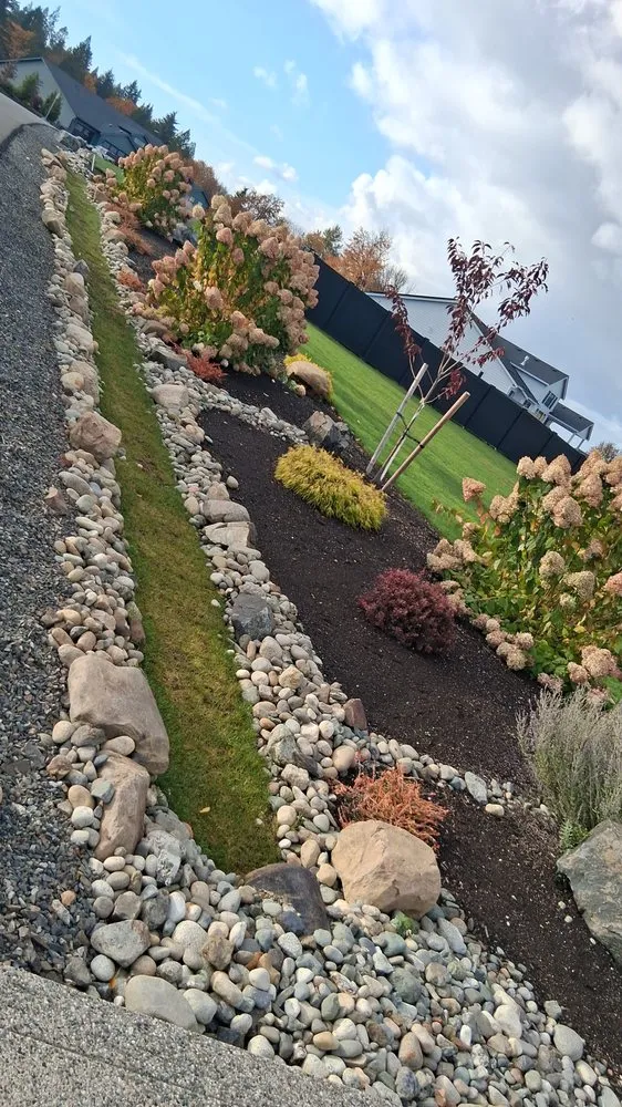 Affordable garden landscaping for year-round maintenance across Snohomish, WA - Lucas 4 Seasons Landscaping