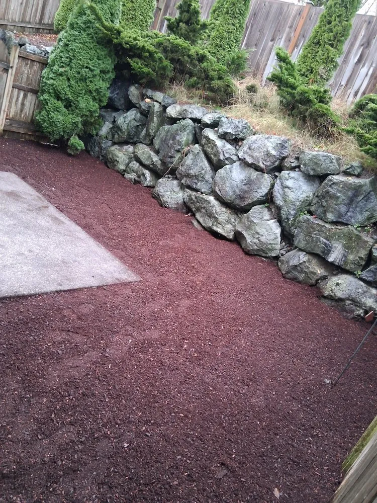 Affordable residential landscaping with custom design in Snohomish, WA by Lucas 4 Seasons Landscaping