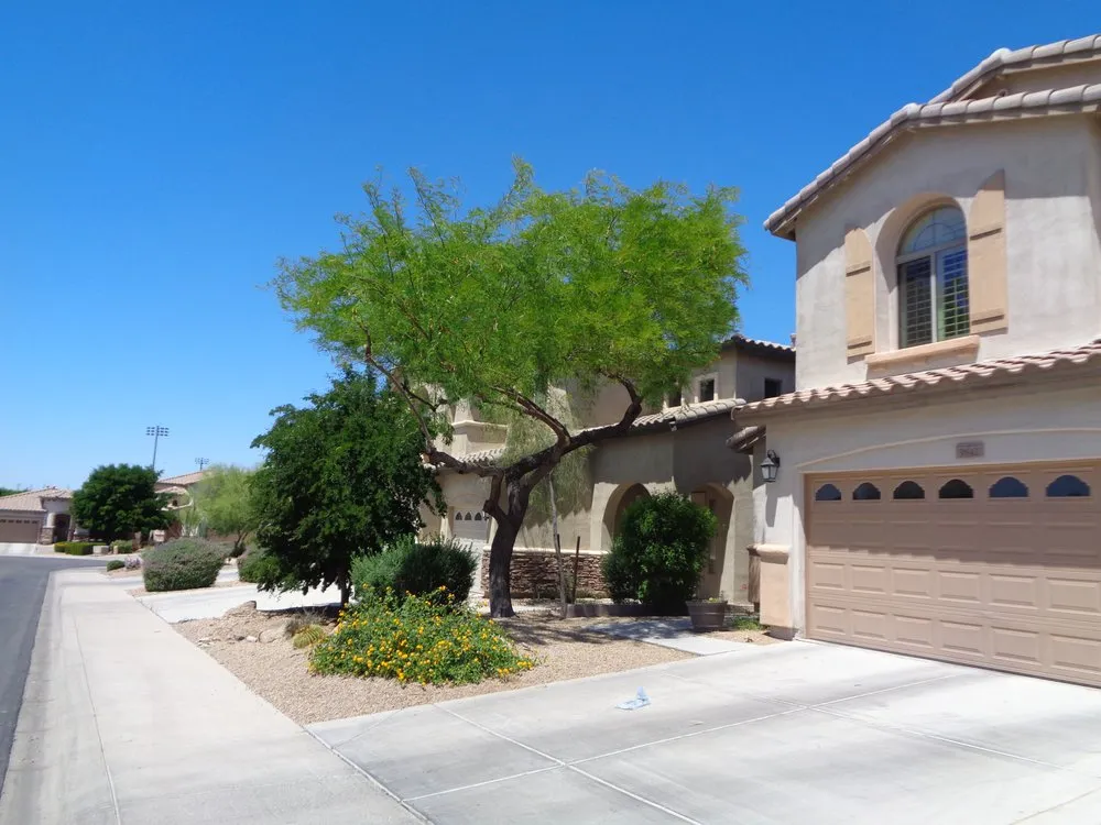 Reliable lawn care service in Phoenix, AZ - Lucas Lawn and Yard Care