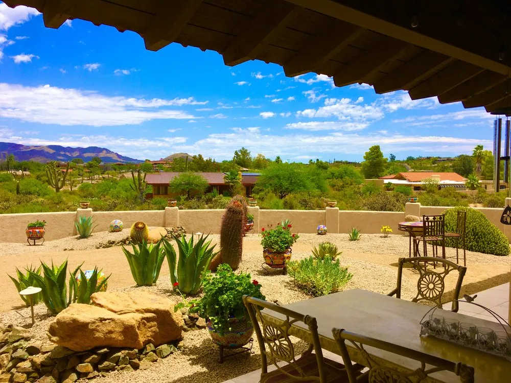 Affordable yard maintenance for homes across Phoenix, AZ - Lucas Lawn and Yard Care