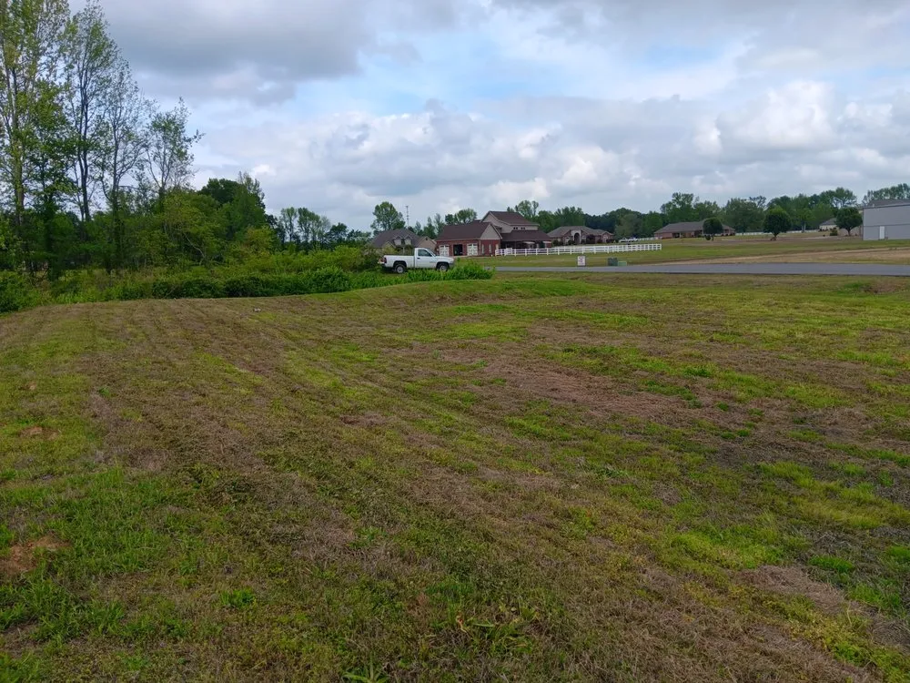 Expert yard maintenance in Little Rock, AR by Lucas Lawn Care