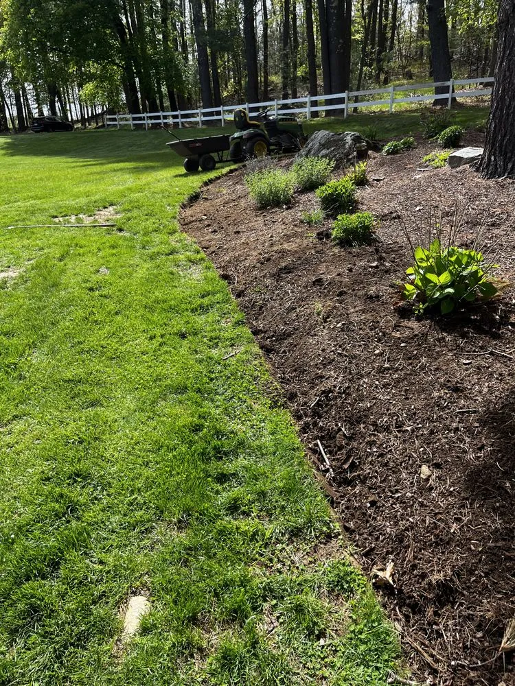 Top-rated landscaping services for residential properties across Putnam, CT - Lucas Lawn Care