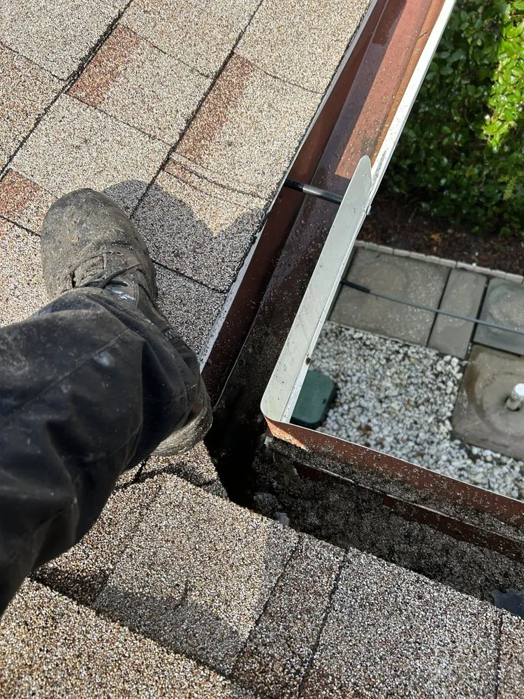 Trusted landscape installation in Port Orange, FL - Lucas’ Pressure Washing & Lawn Beautification