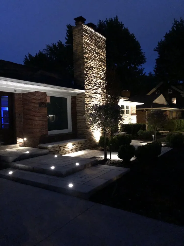 Local lawn mowing service experts serving Roseville, MI - Lucia Landscaping