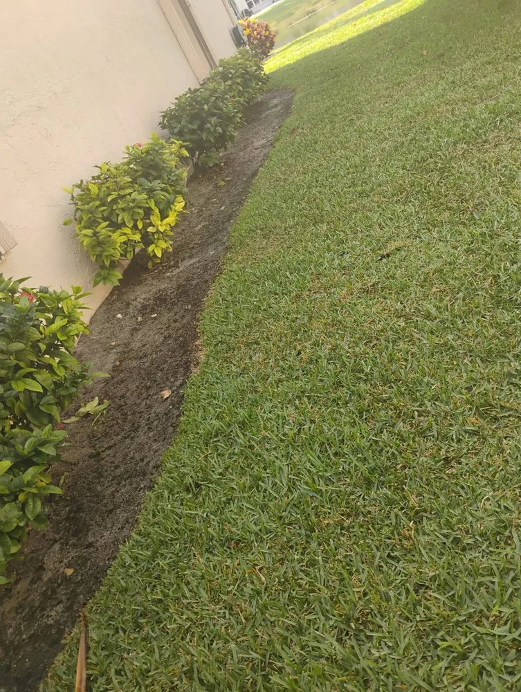 Affordable landscape installation in Lake Worth Beach, FL by Luciano Lanscaping