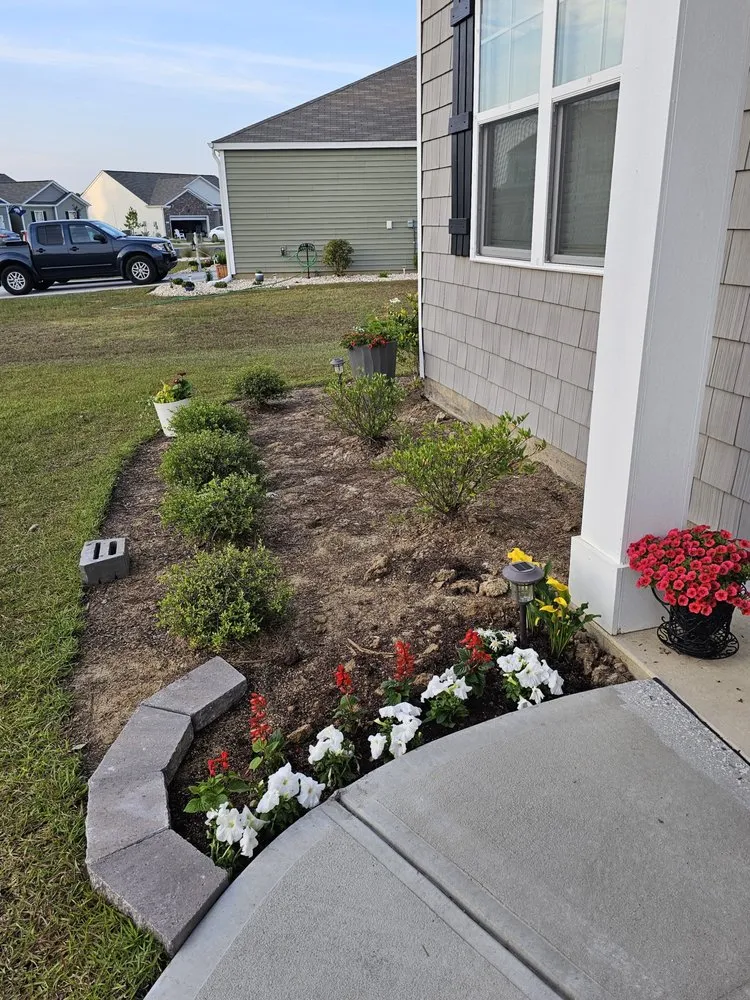 Custom outdoor landscaping in Conway, SC by Lucious Landscaping