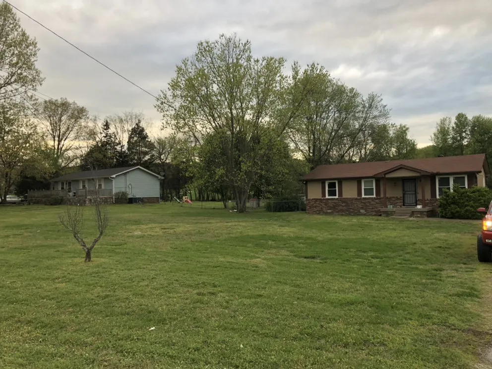 Custom lawn mowing service in Lebanon, TN by Lucky 7 Lawn, Landscaping & Cleaning Services