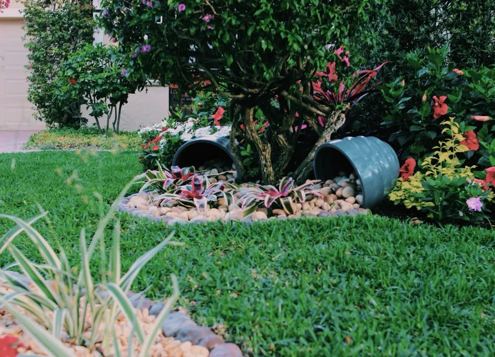 Expert garden landscaping for year-round maintenance in Jupiter, FL by Lucky Landscaping