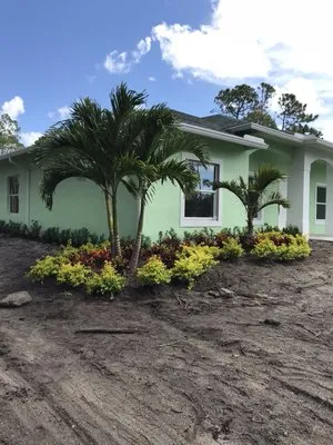 Lucky Landscaping Logo