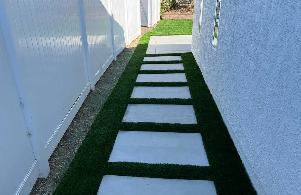 Reliable lawn mowing service experts serving Laguna Niguel, CA - Lucky Smartscape