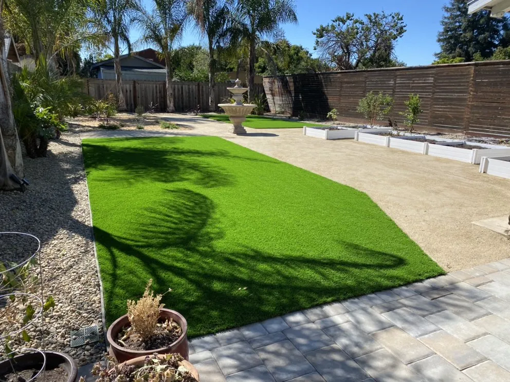 Custom garden landscaping in San Leandro, CA by Lucky Star Landscaping