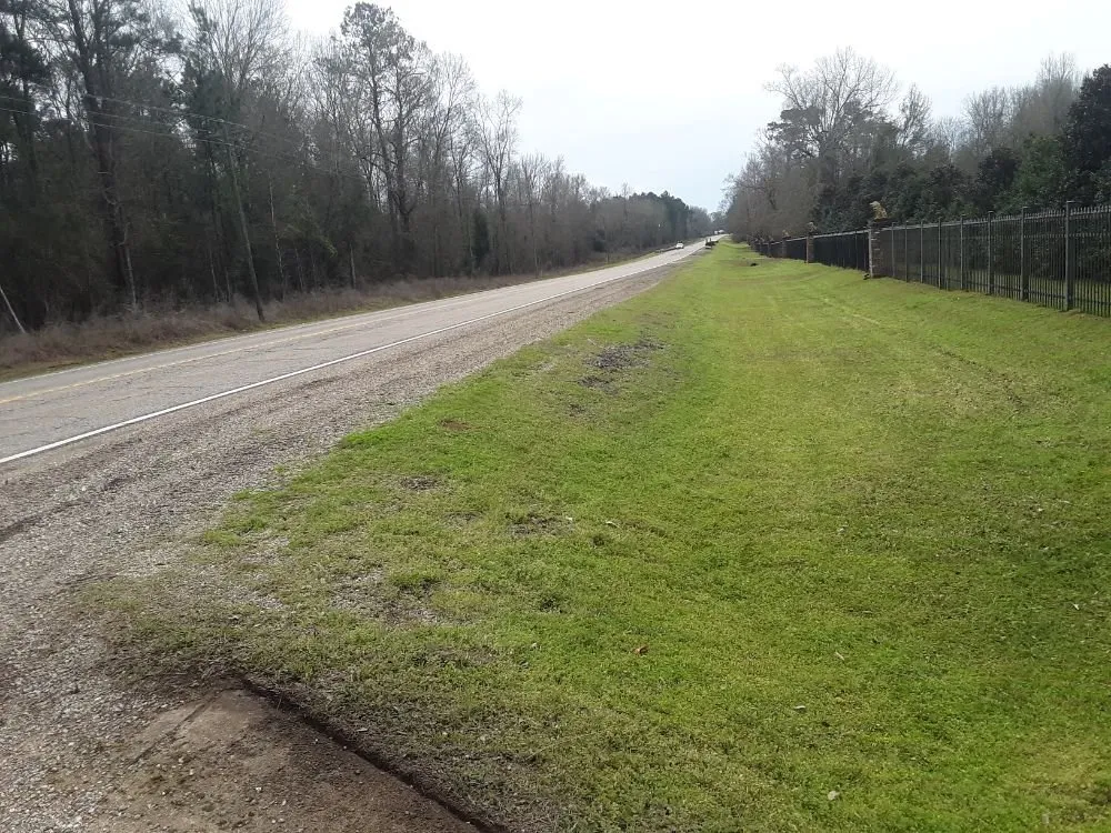 Affordable garden landscaping experts serving Franklinton, LA - Lucky Stripes Lawn Service