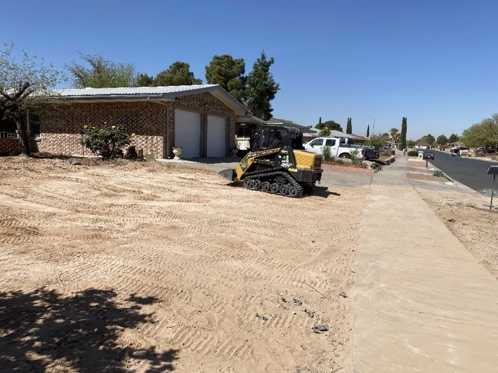 Local yard maintenance in El Paso, TX by Lucky's Landscaping and Maintenance