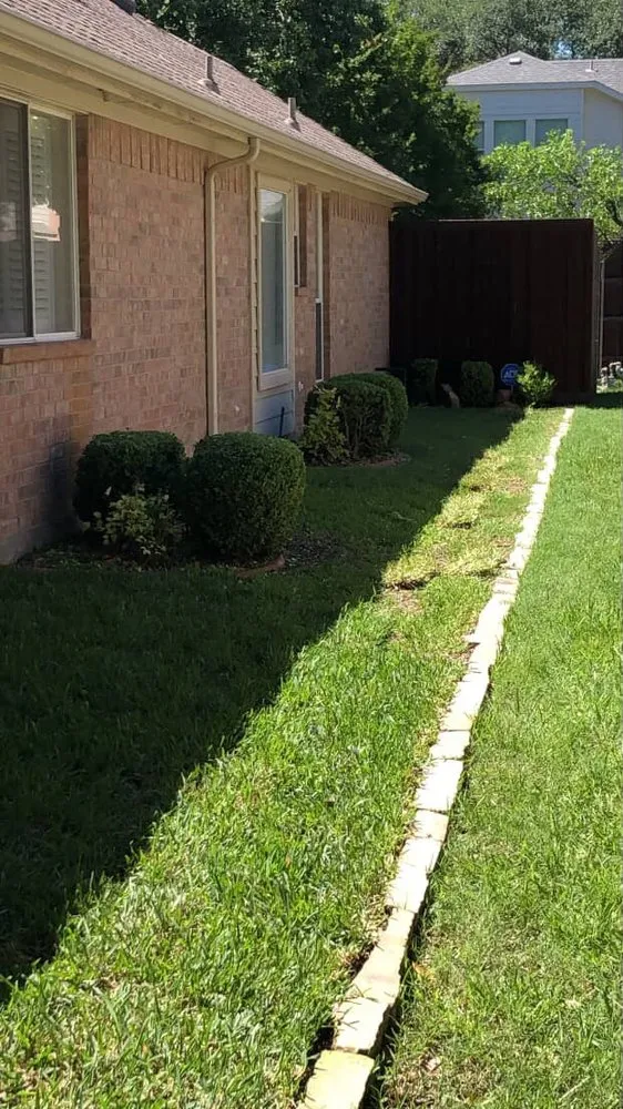Reliable garden landscaping for year-round maintenance in Irving, TX by Lucky’s Landscaping