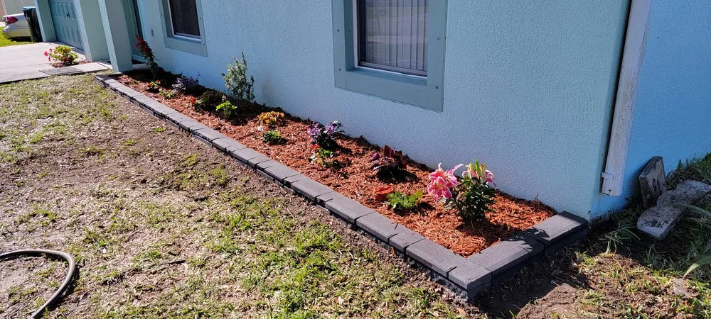 Affordable lawn mowing service experts serving Plam Bay, FL - Lucky's lawn maintenance