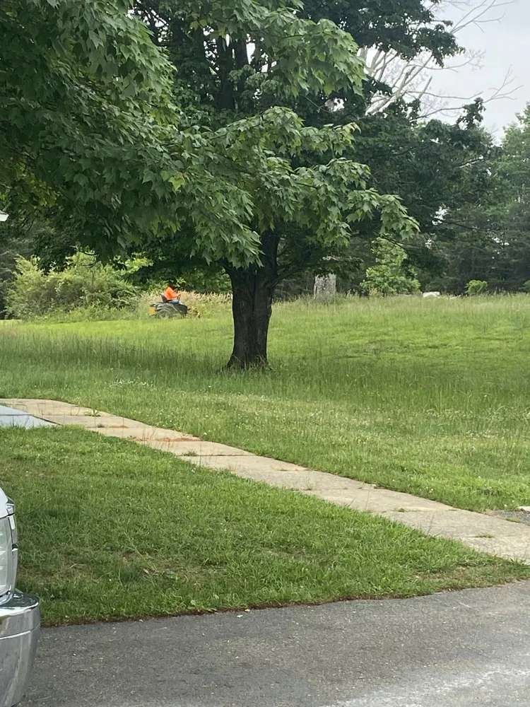 Affordable garden landscaping in Mount Airy, NC - Lucy and Guerreros Welding