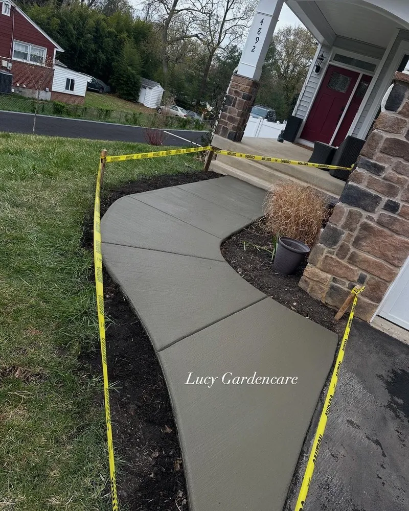 Local yard cleanup service for beautiful yards in Manassas, VA by Lucy Garden Care