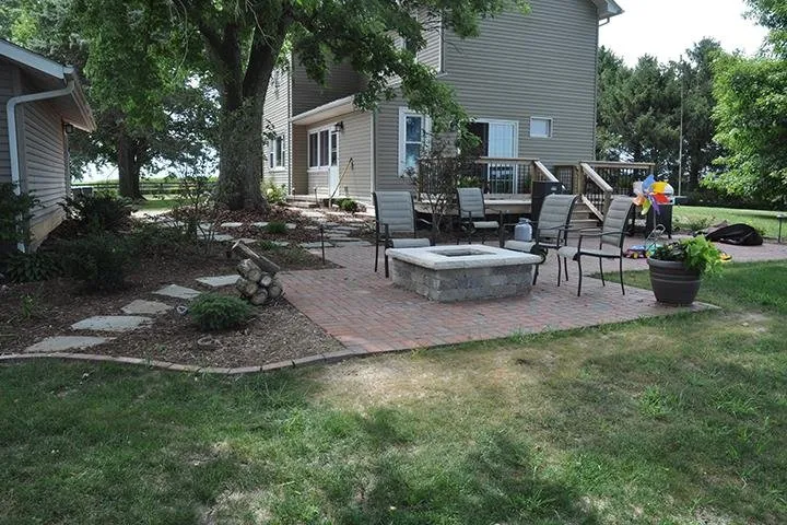 Custom landscaping services near you in Champaign, IL by Ludwig Bros