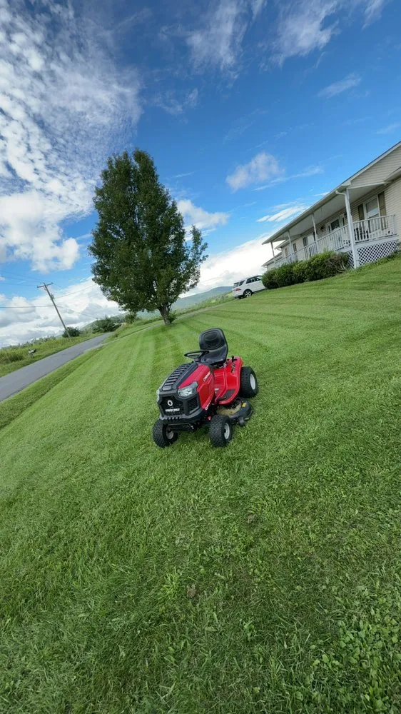 Top-rated garden landscaping in Bent Mountain, VA by Lugo Lawn Care