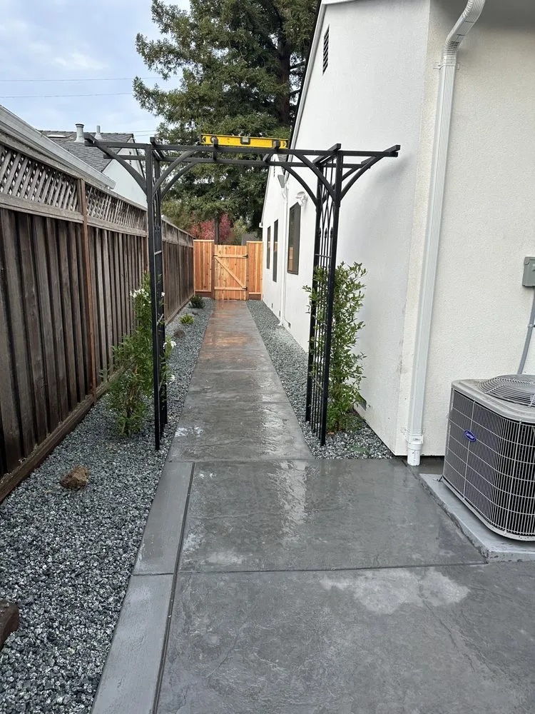 Top-rated lawn care service in San José, CA by Lugos Gardens