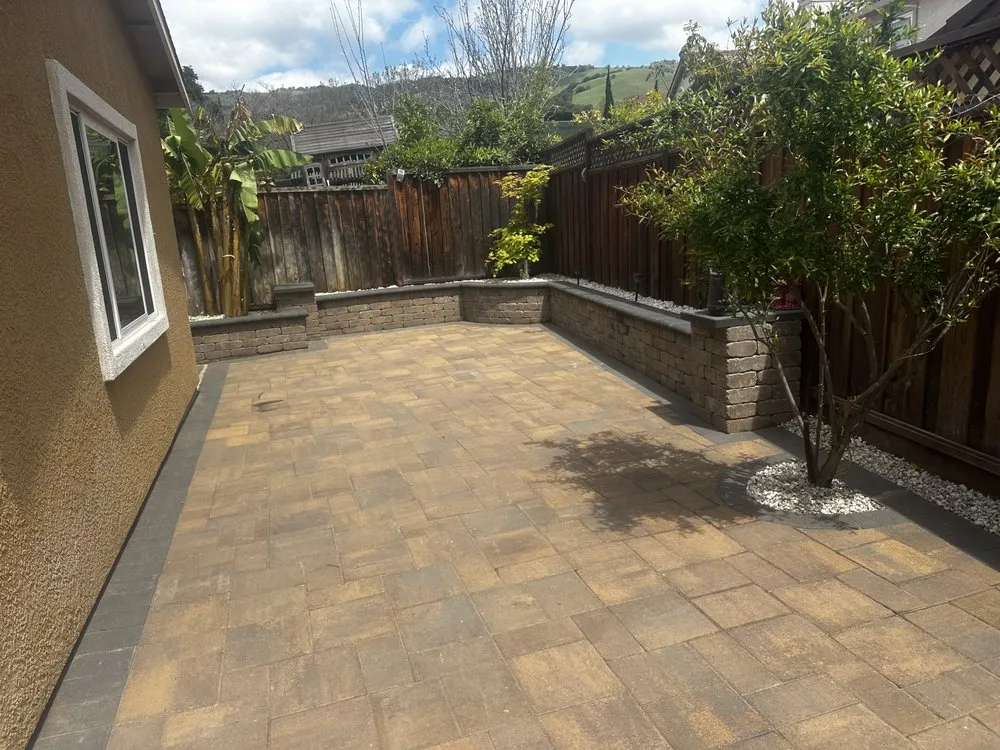 Local residential landscaping with custom design in San José, CA by Lugos Gardens