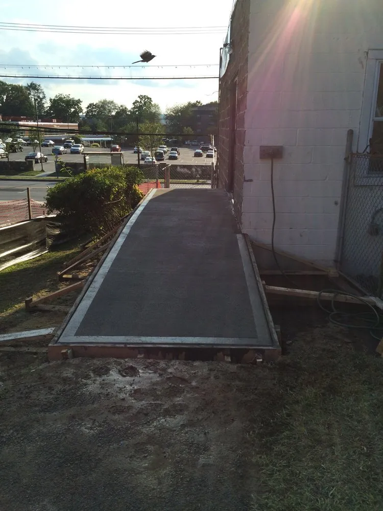 Affordable garden landscaping for homes in Mahopac, NY by Luis A Martinez Landscaping