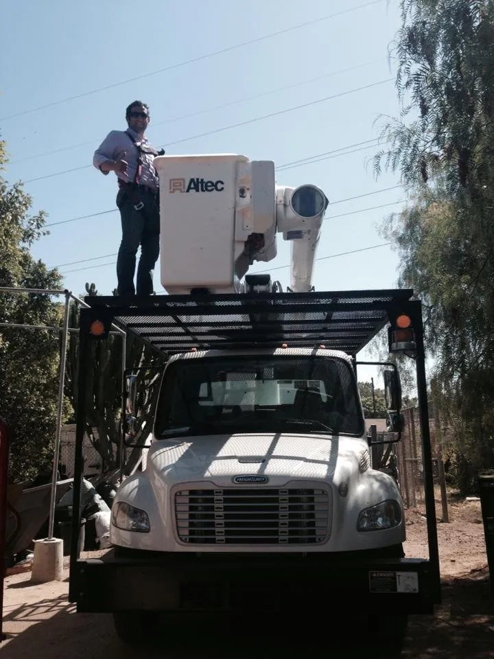 Affordable lawn mowing service in Sylmar, CA - Luis Casas Tree Service
