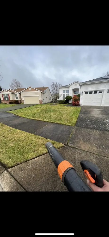 Expert yard cleanup service for beautiful yards across Beaverton, OR - Luis Flores landscape