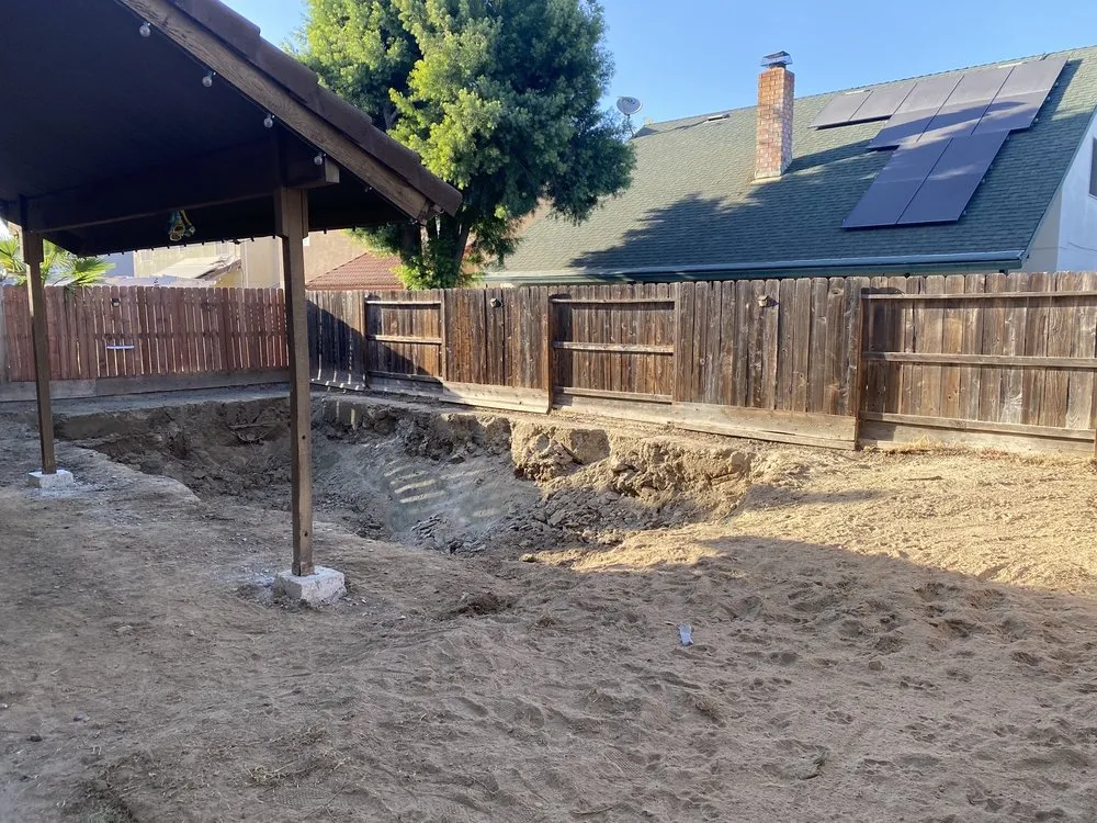 Custom lawn mowing service experts serving Modesto, CA - Luis Gardening