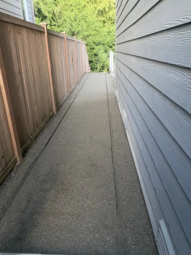 Local yard cleanup service experts serving Monroe, WA - Luis Gomez Landscaping