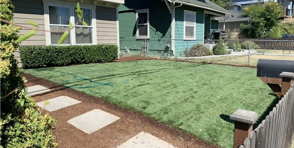 Trusted yard maintenance in Lynnwood, WA by Luis Landscaping Llc