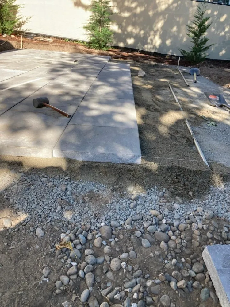 Professional lawn care service experts serving Seattle, WA - Luis Landscaping