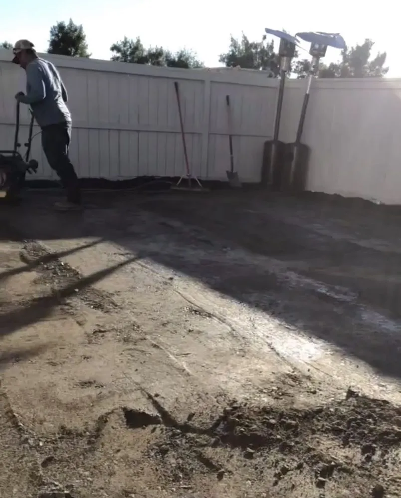 Affordable lawn care service experts serving Encinitas, CA - Luis Landscaping Services