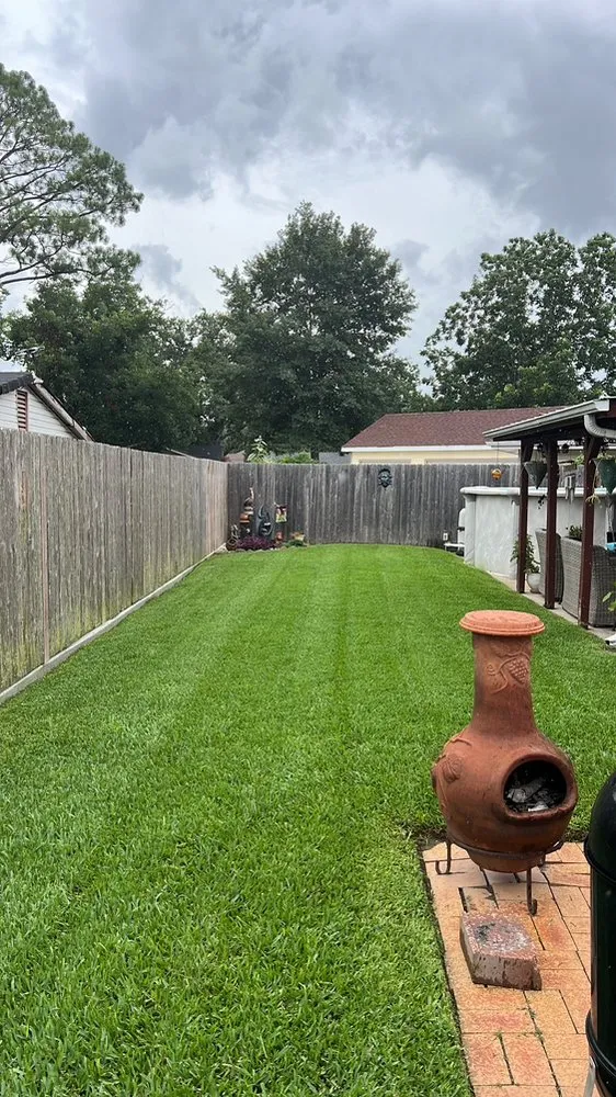 Affordable lawn care service for beautiful yards across Gretna, LA - Luis Lawn Care Services
