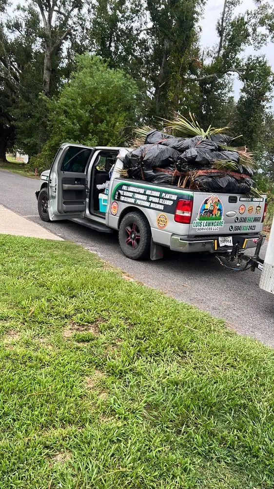 Top-rated yard cleanup service for outdoor upgrades in Gretna, LA by Luis Lawn Care Services