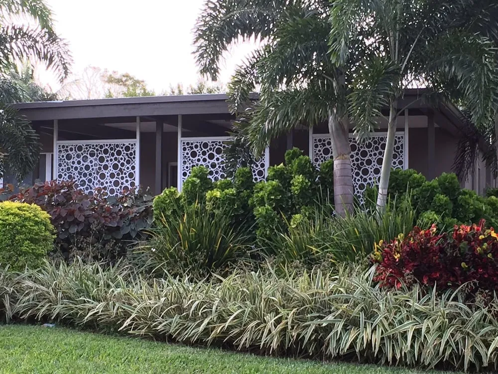 Professional lawn mowing service in Wilton Manors, FL by Luis Llenza Garden Designs