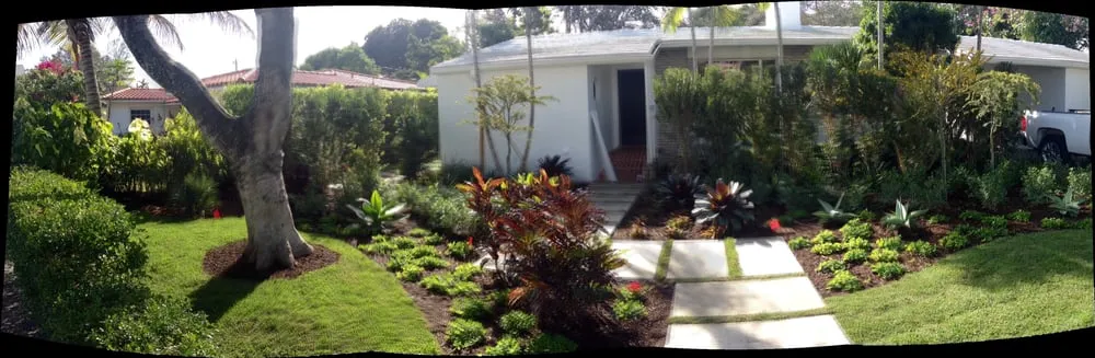 Trusted lawn mowing service experts serving Wilton Manors, FL - Luis Llenza Garden Designs
