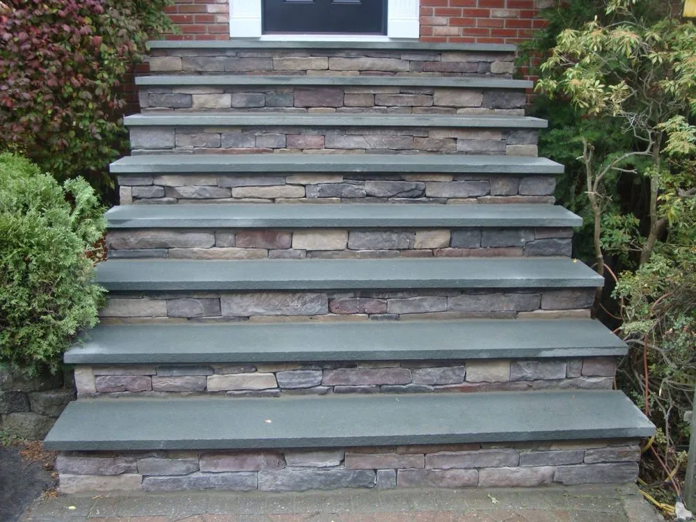 Reliable lawn mowing service in Cortlandt, NY - Luis Masonry & Landscaping