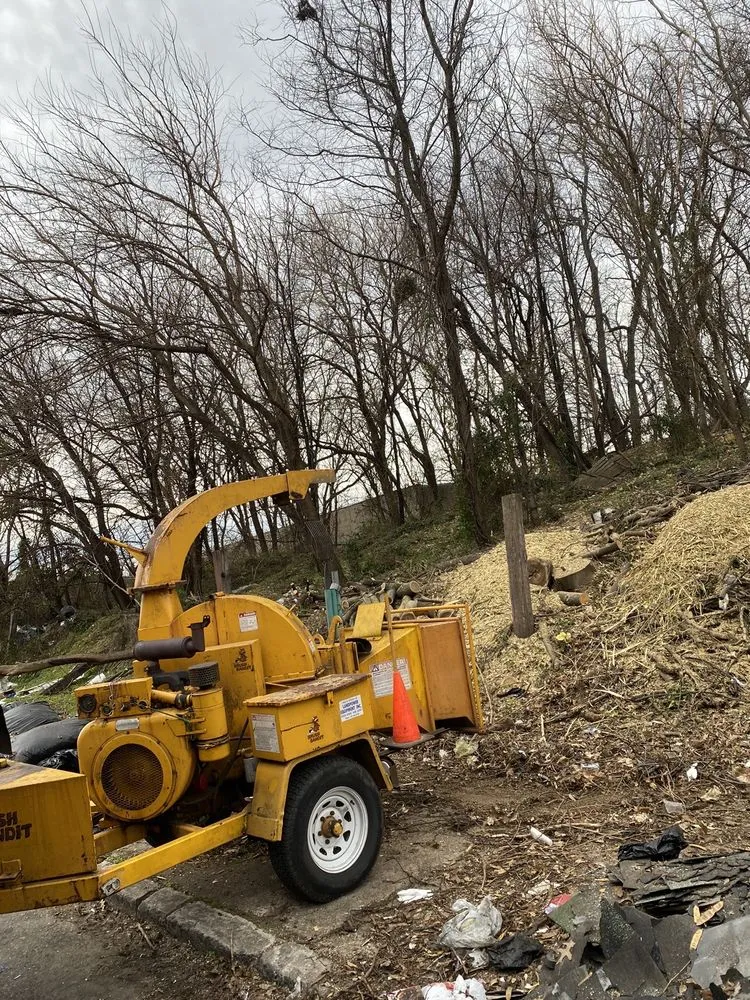 Affordable lawn mowing service experts serving Croydon, PA - Luisdurans Landscaping