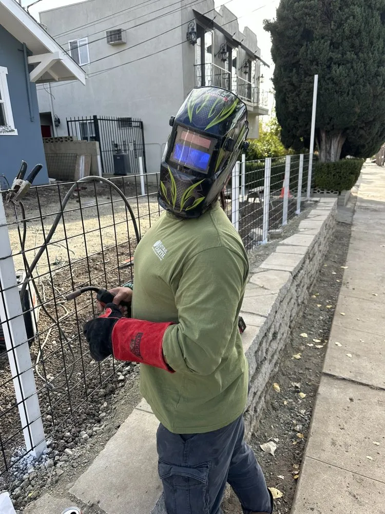 Trusted yard cleanup service for beautiful yards in Upland, CA by Luis’s Hand Jobs