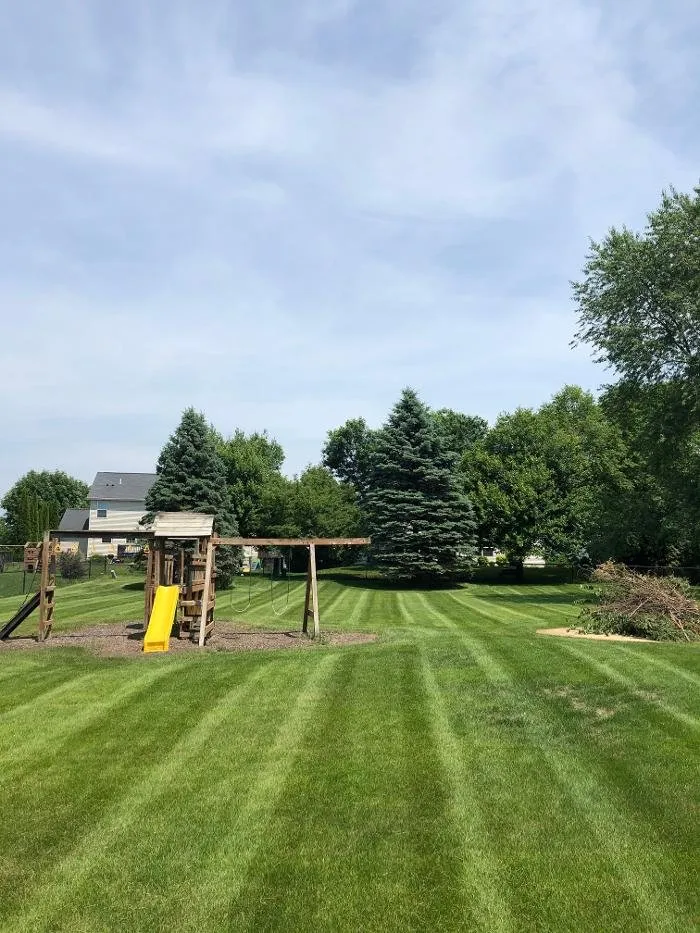 Expert garden landscaping experts serving Cedar Rapids, IA - Lukan Lawn Care
