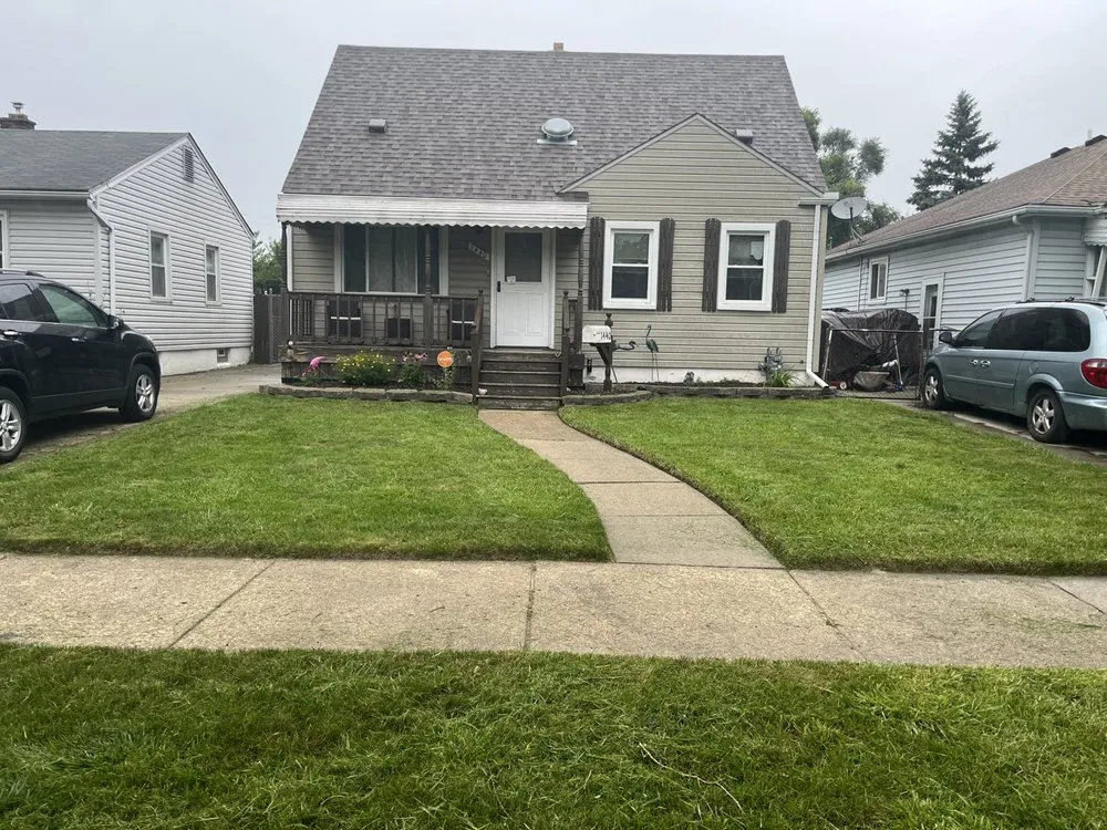 Top-rated lawn care service for year-round maintenance in River Rouge, MI by Luke’s Community Lawn Care