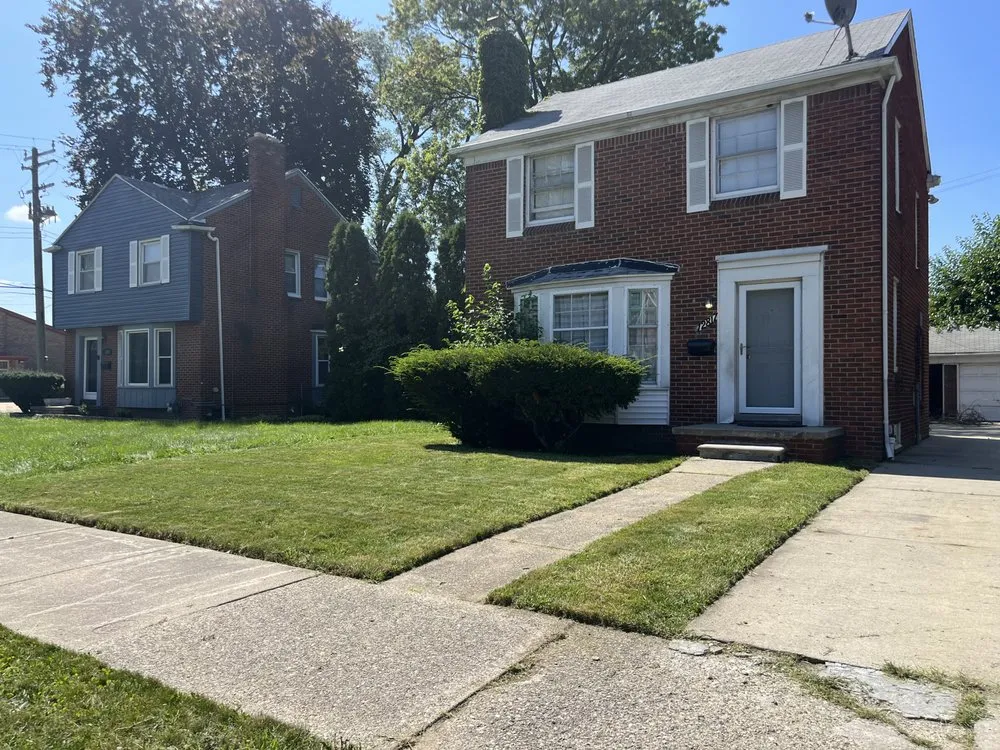 Top-rated outdoor landscaping for beautiful yards in River Rouge, MI by Luke’s Community Lawn Care