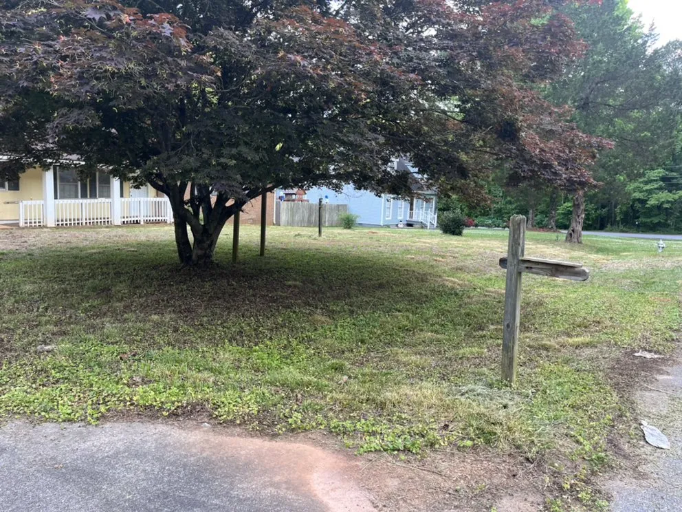 Trusted yard maintenance in Dacula, GA - Lulu landscape of Dacula