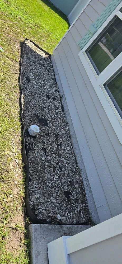 Local garden landscaping in Jacksonville, FL by Lumaranto Services