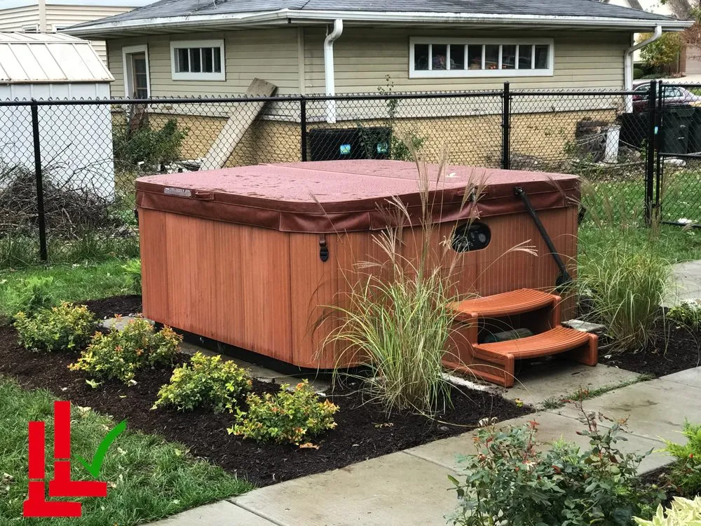 Local yard cleanup service in Wauconda, IL by Lumbreras Landscaping