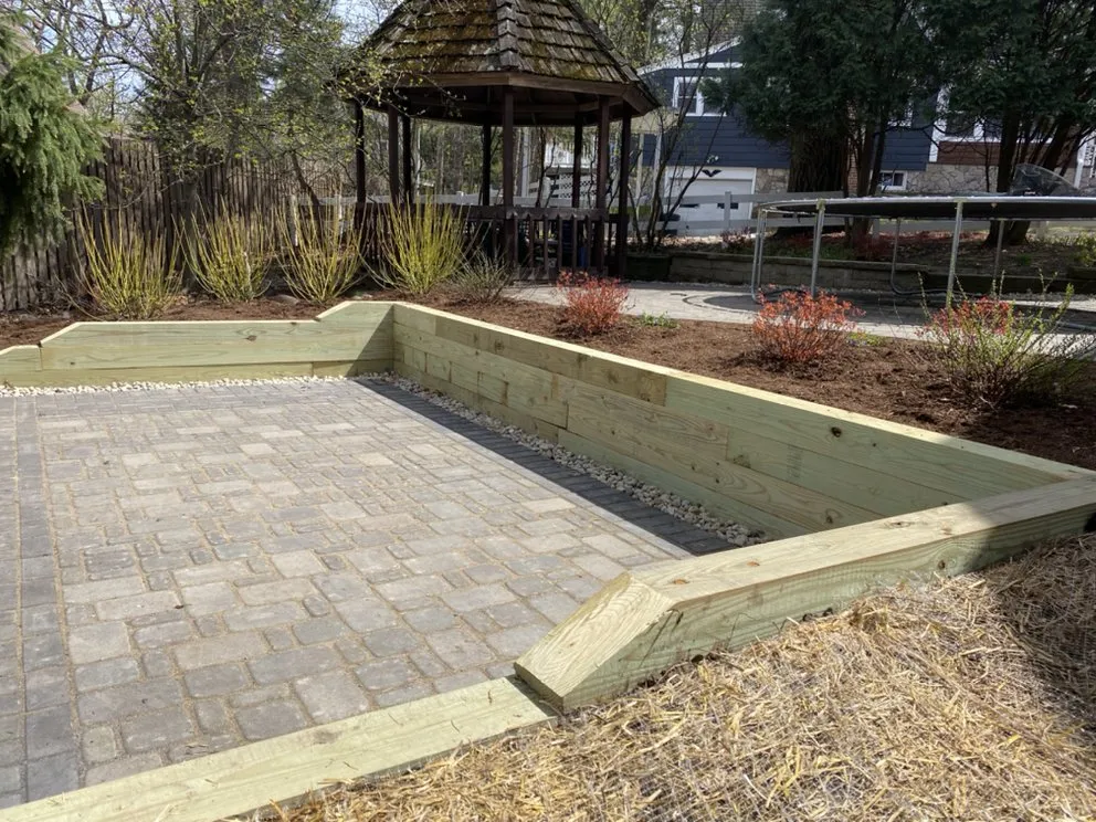 Top-rated residential landscaping in Wauconda, IL - Lumbreras Landscaping